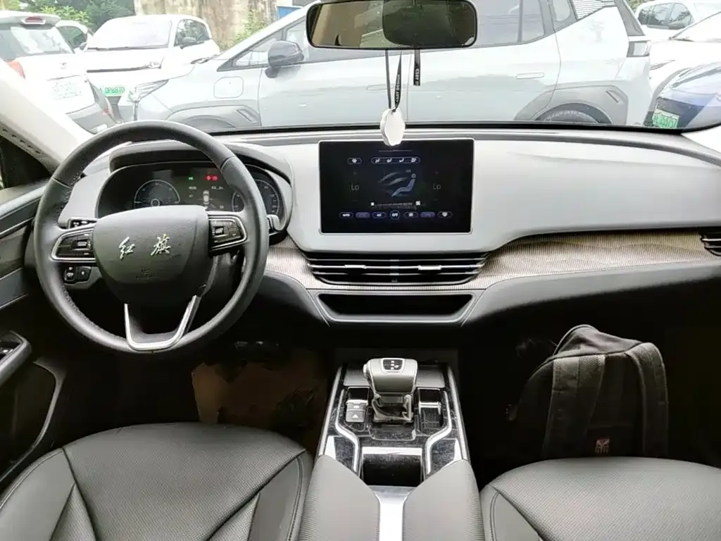 Hongqi E-QM5 — фото 3