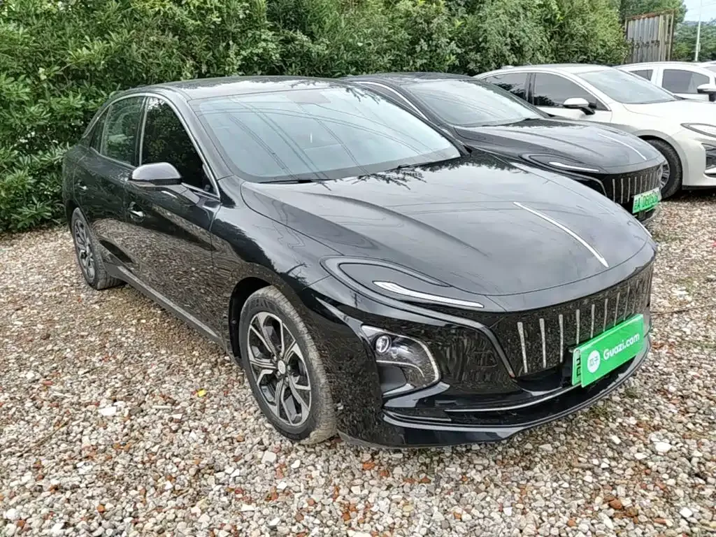 Hongqi E-QM5 — фото 7