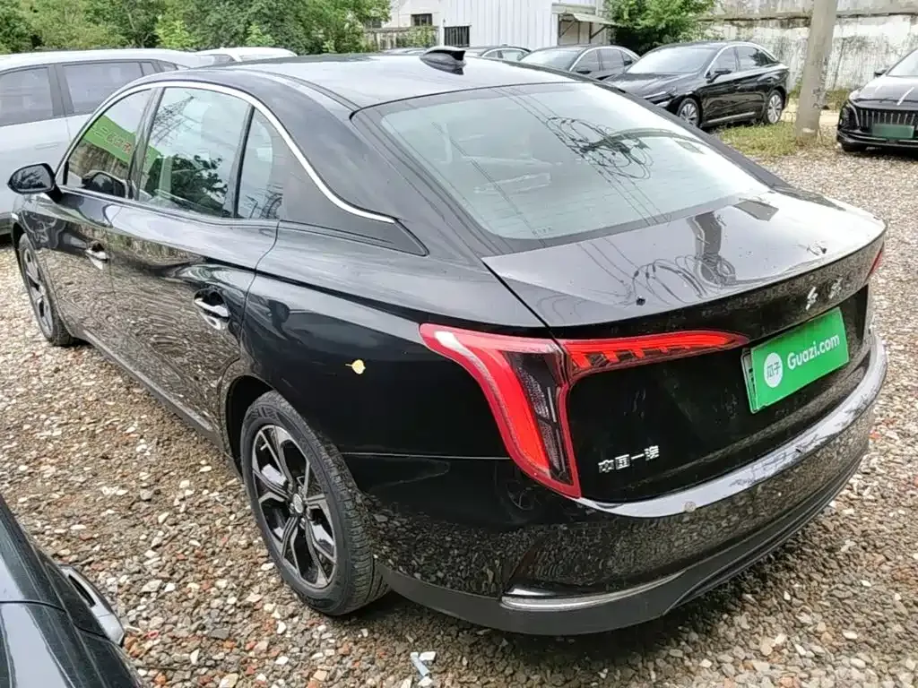 Hongqi E-QM5 — фото 4