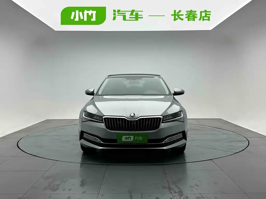 Skoda Superb — фото 3