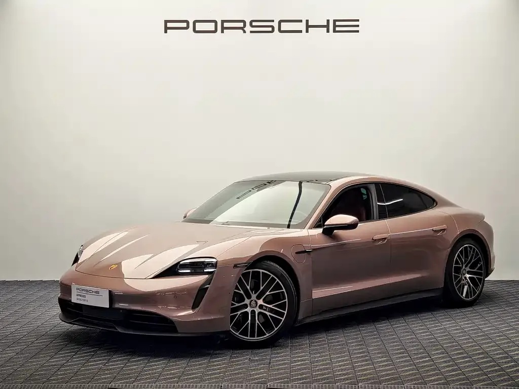 Porsche Taycan — фото 1