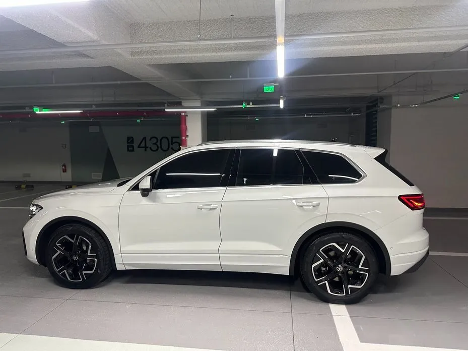 Volkswagen Touareg — фото 10