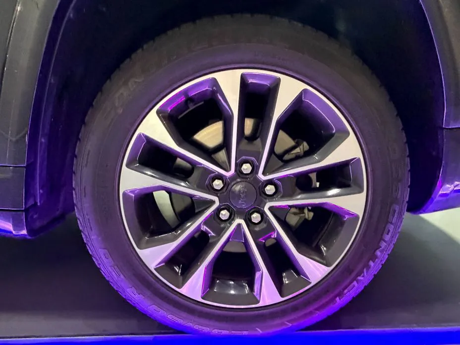 Jeep Cherokee — фото 6