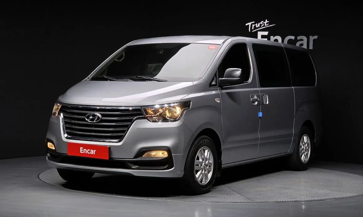 Hyundai Starex — фото 1
