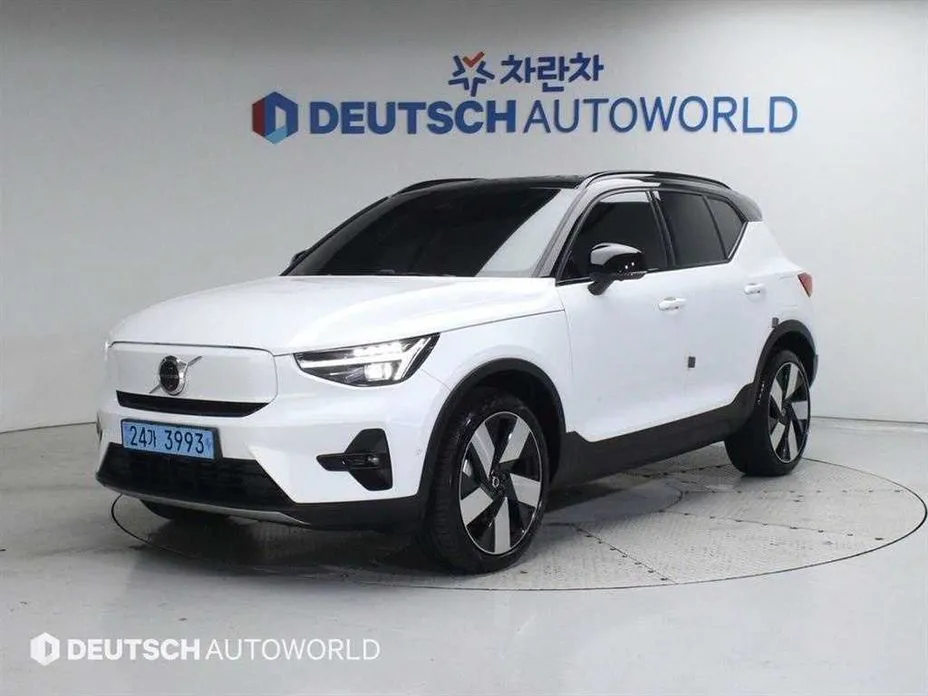 Volvo XC40 — фото 1