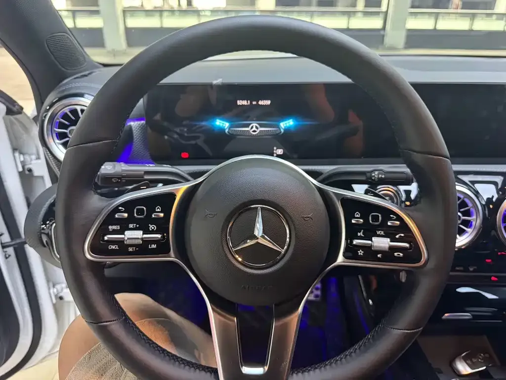 Mercedes-Benz A-Class — фото 10