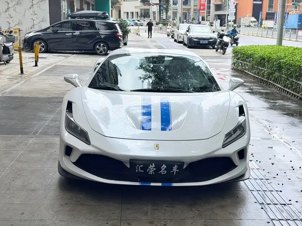 Ferrari F8 — фото 9