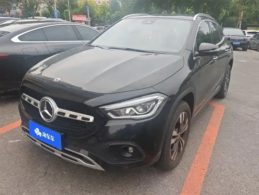 Mercedes-Benz GLA — фото 1