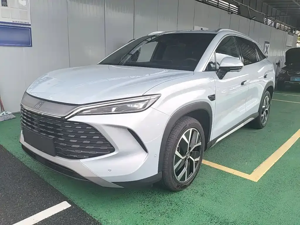 BYD L DM-i — фото 7