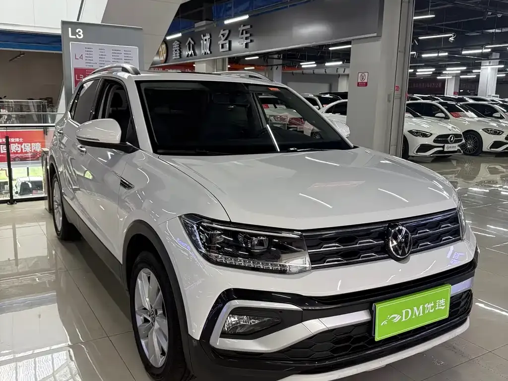 Volkswagen T-Cross — фото 1