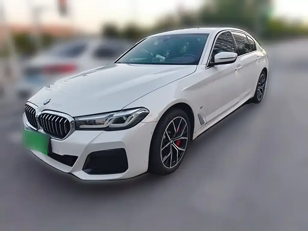 BMW 5 Series — фото 5