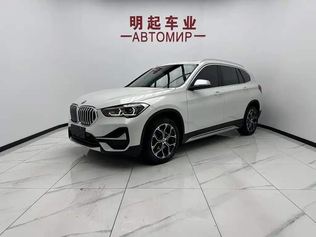 BMW X1 — фото 1