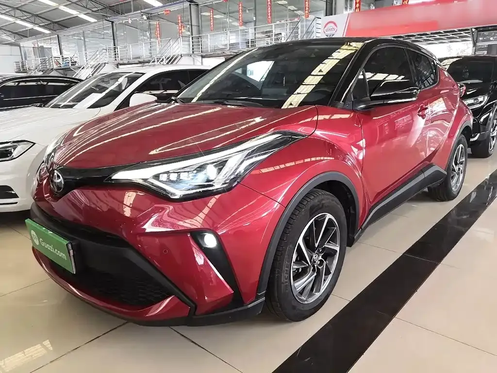 Toyota C-HR — фото 1