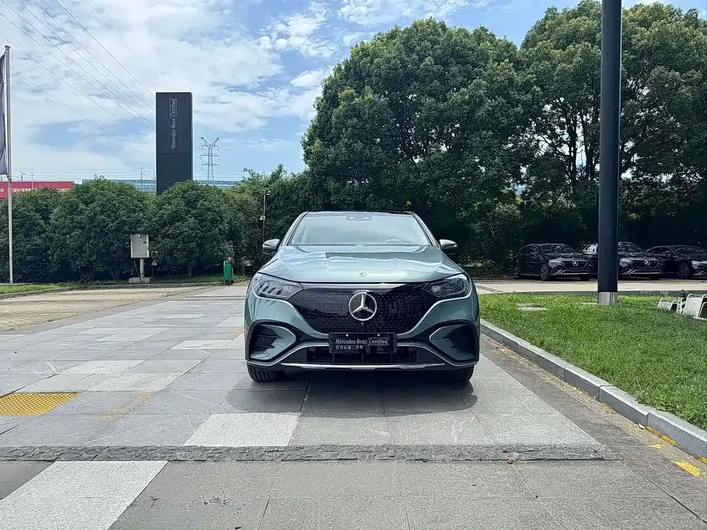 Mercedes-Benz EQE SUV — фото 10