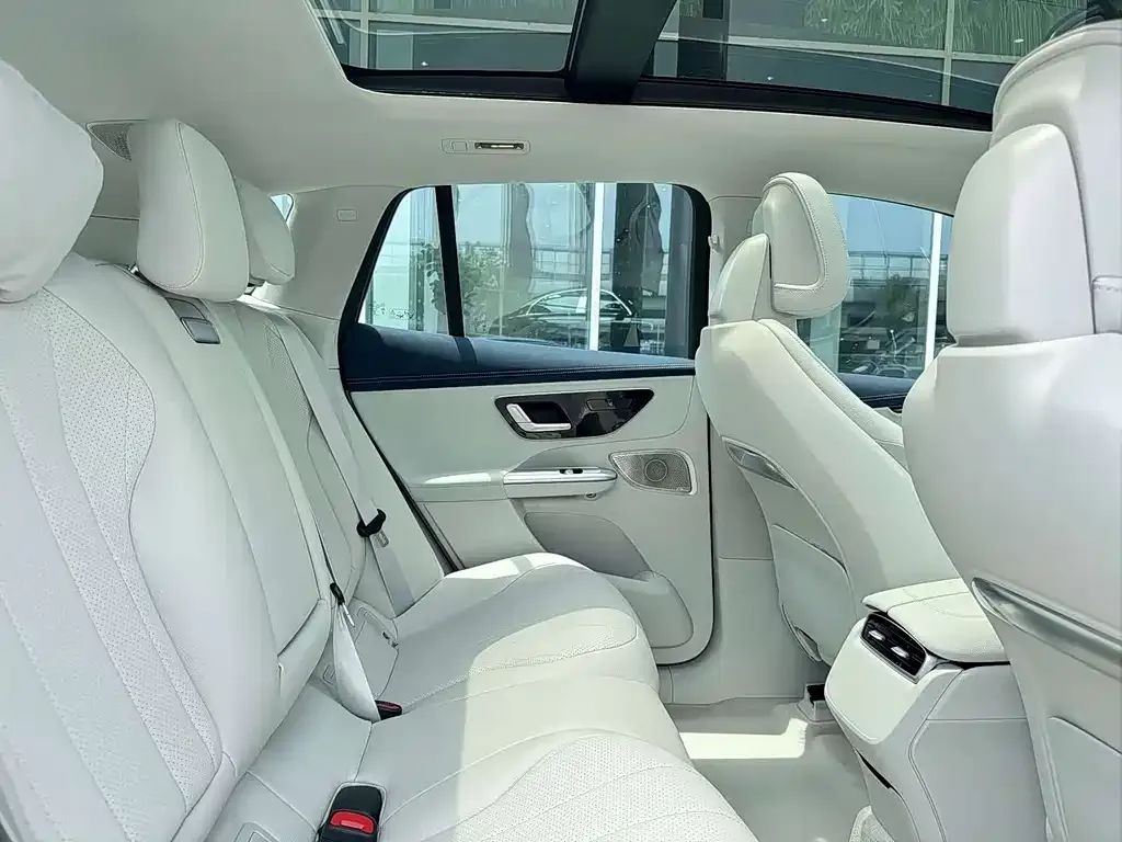Mercedes-Benz EQE SUV — фото 3