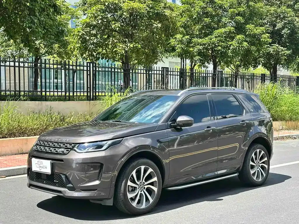 Land Rover Discovery Sport — фото 1