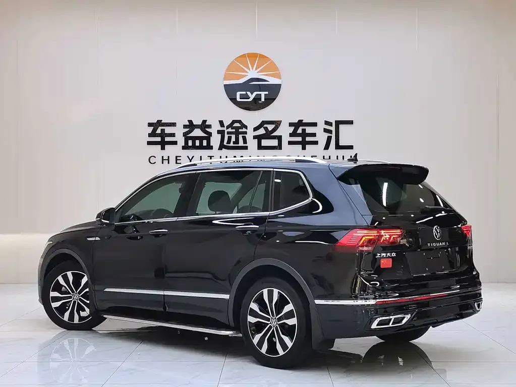 Volkswagen Tiguan L — фото 6