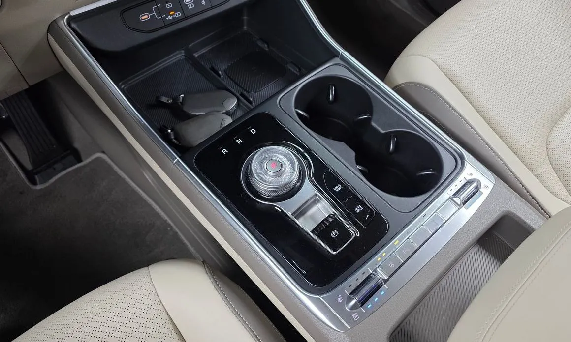 Kia Carnival — фото 10