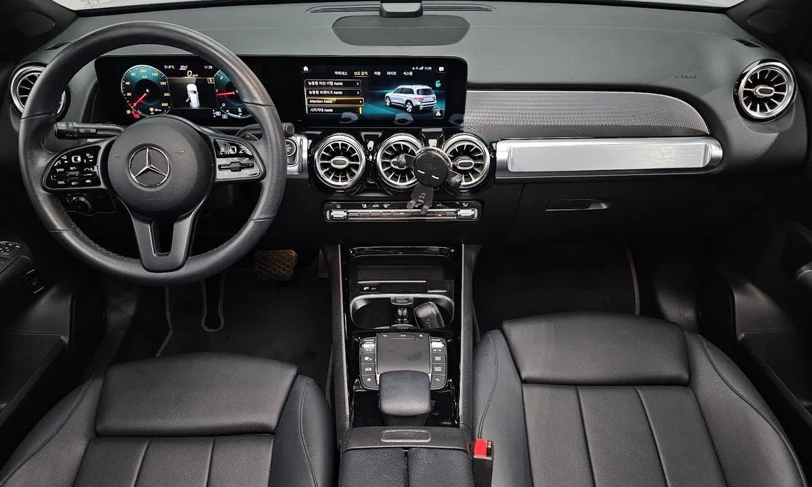Mercedes-Benz GLB-Class — фото 10