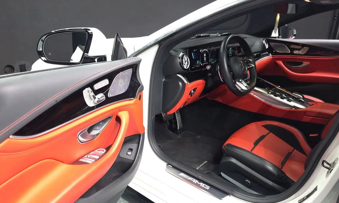 Mercedes-Benz AMG GT — фото 7