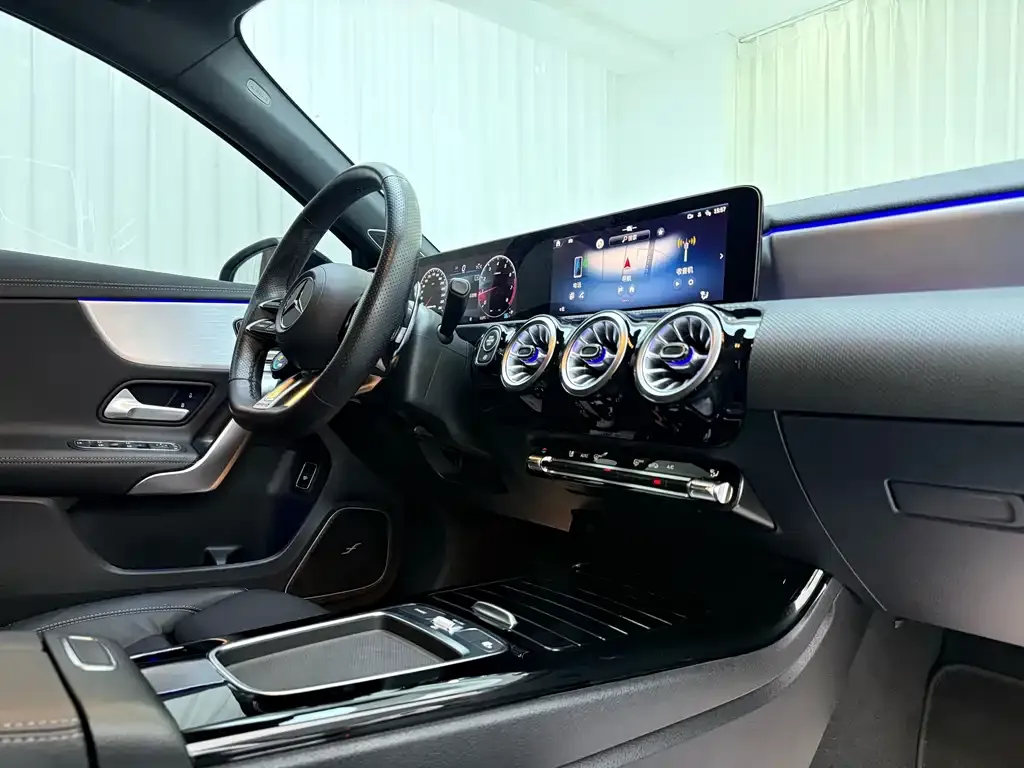 Mercedes-Benz A-Class AMG — фото 6