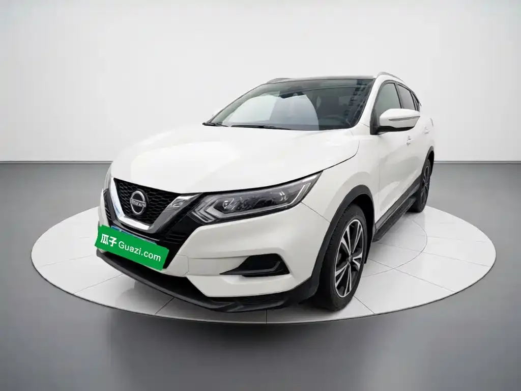 Nissan Qashqai — фото 1