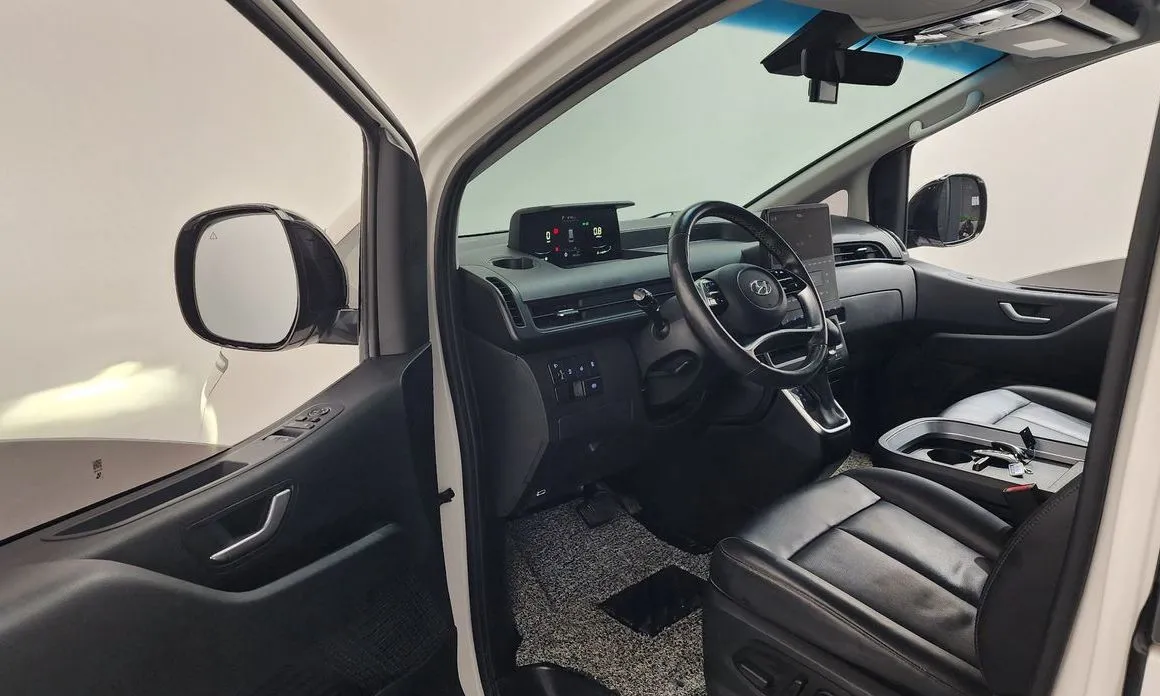Hyundai Staria — фото 2