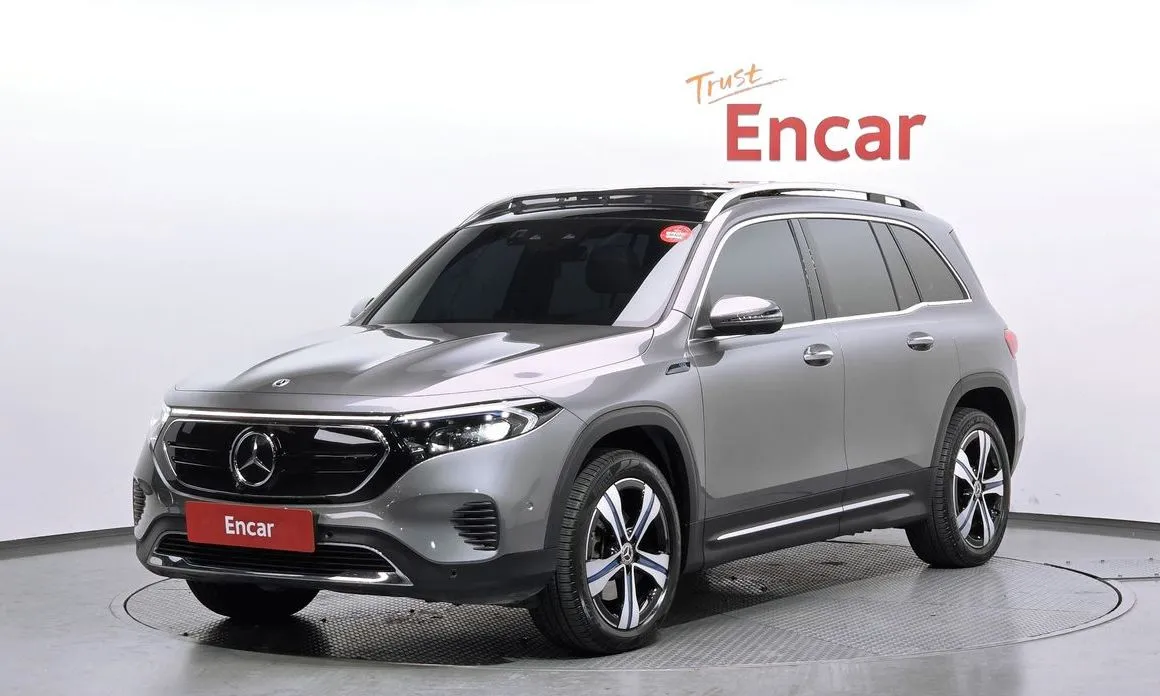 Mercedes-Benz EQB — фото 1