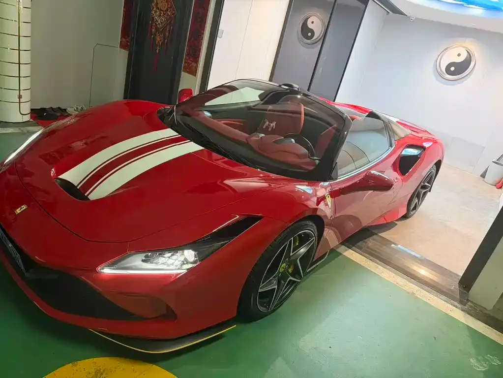 Ferrari F8 — фото 1