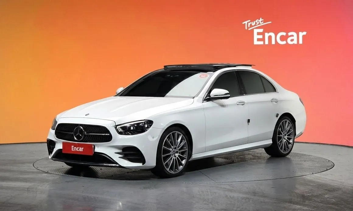 Mercedes-Benz E-Class — фото 1