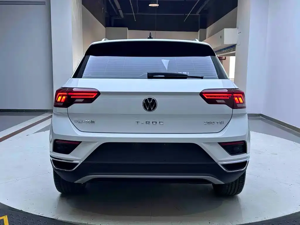 Volkswagen T-Roc — фото 4