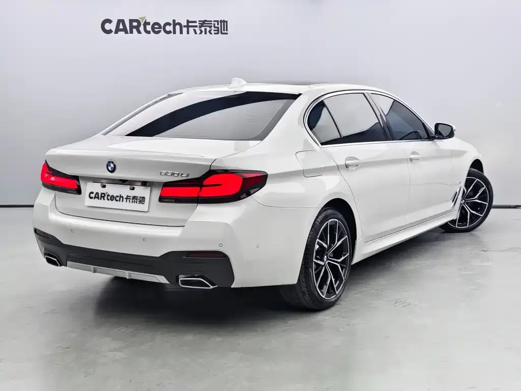 BMW 5 Series — фото 4