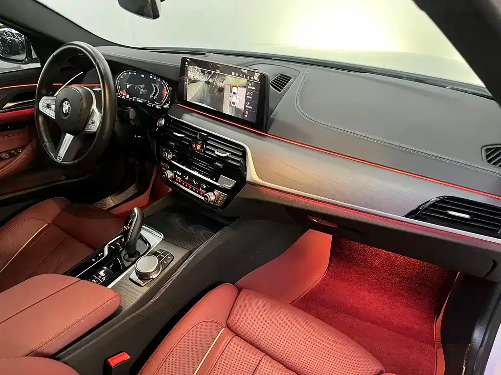 BMW 5 Series — фото 10