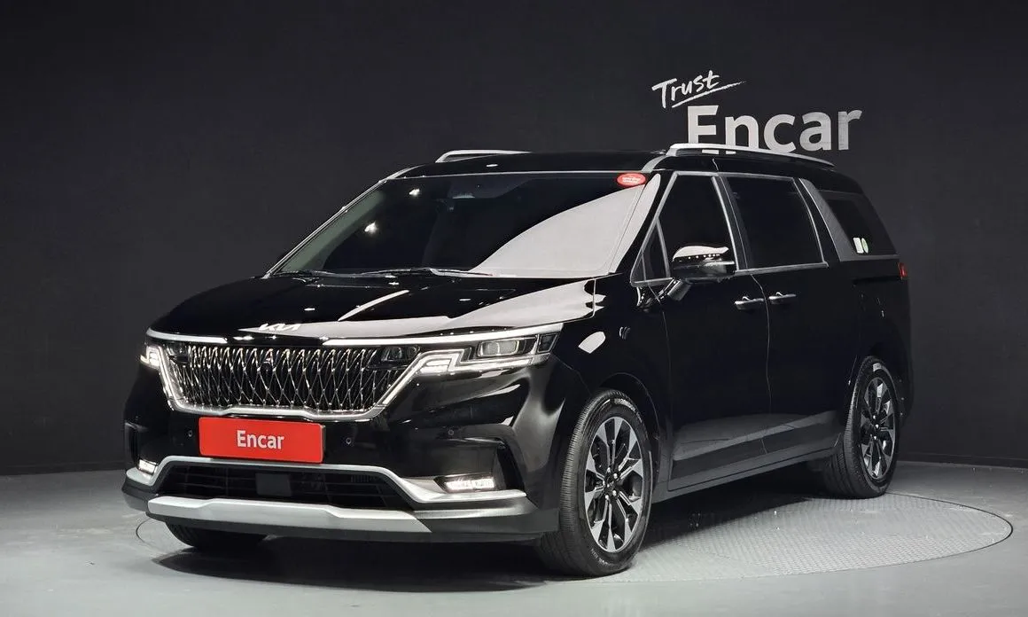 Kia Carnival — фото 1