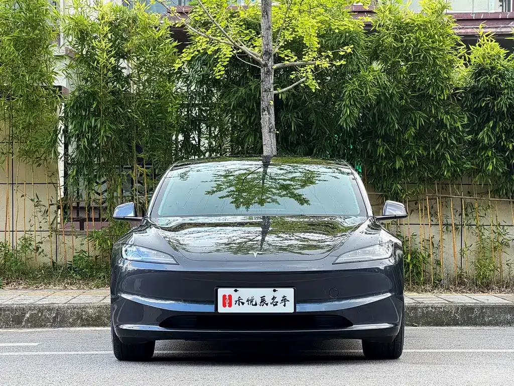 Tesla Model 3 — фото 8