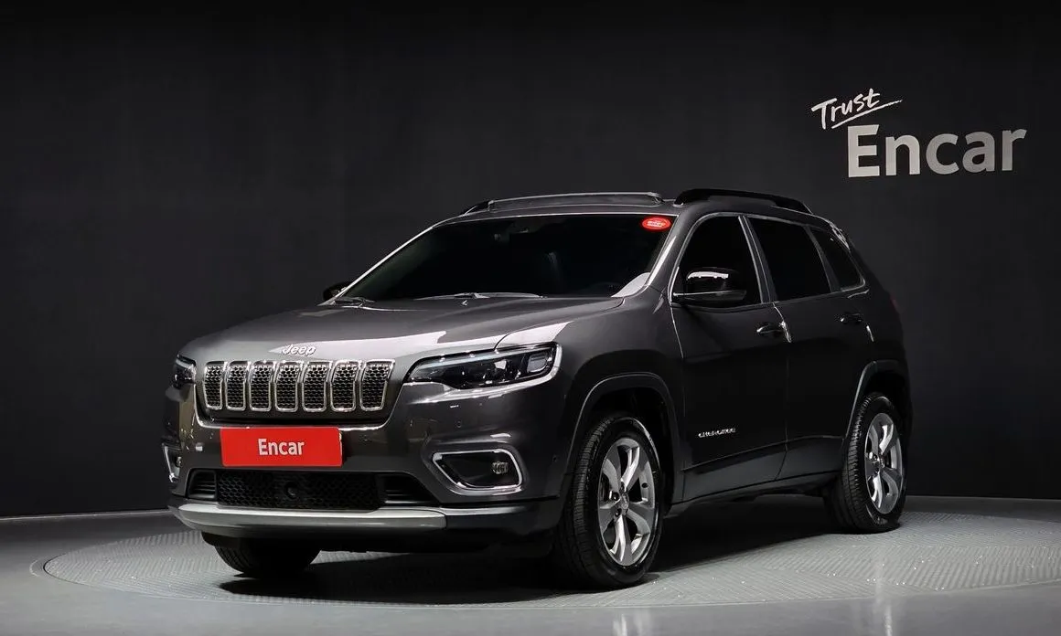 Jeep Cherokee — фото 1