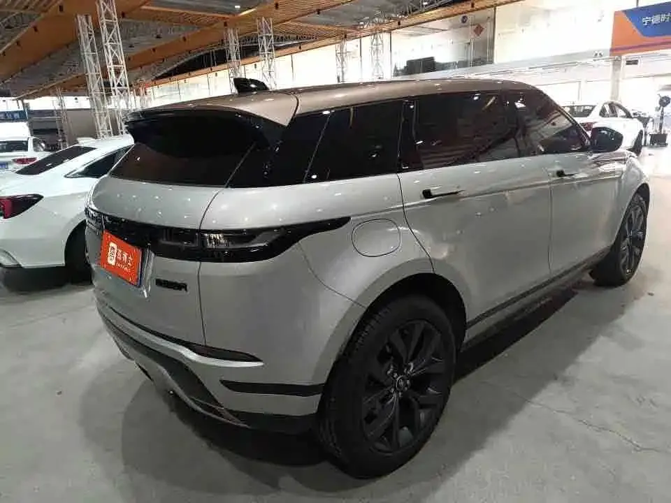 Land Rover Evoque — фото 6