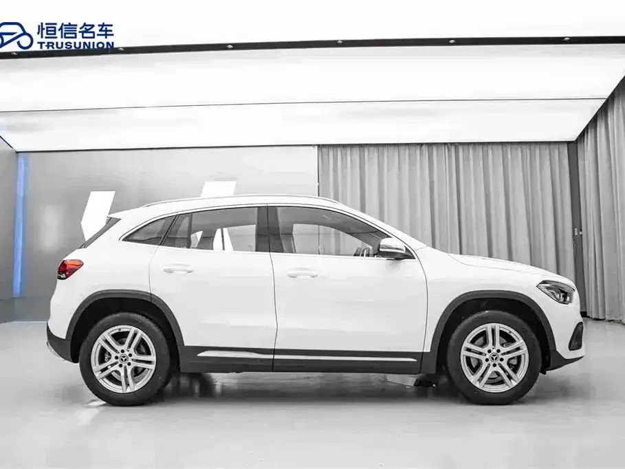 Mercedes-Benz GLA — фото 10