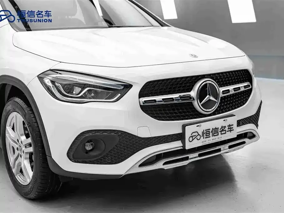 Mercedes-Benz GLA — фото 6