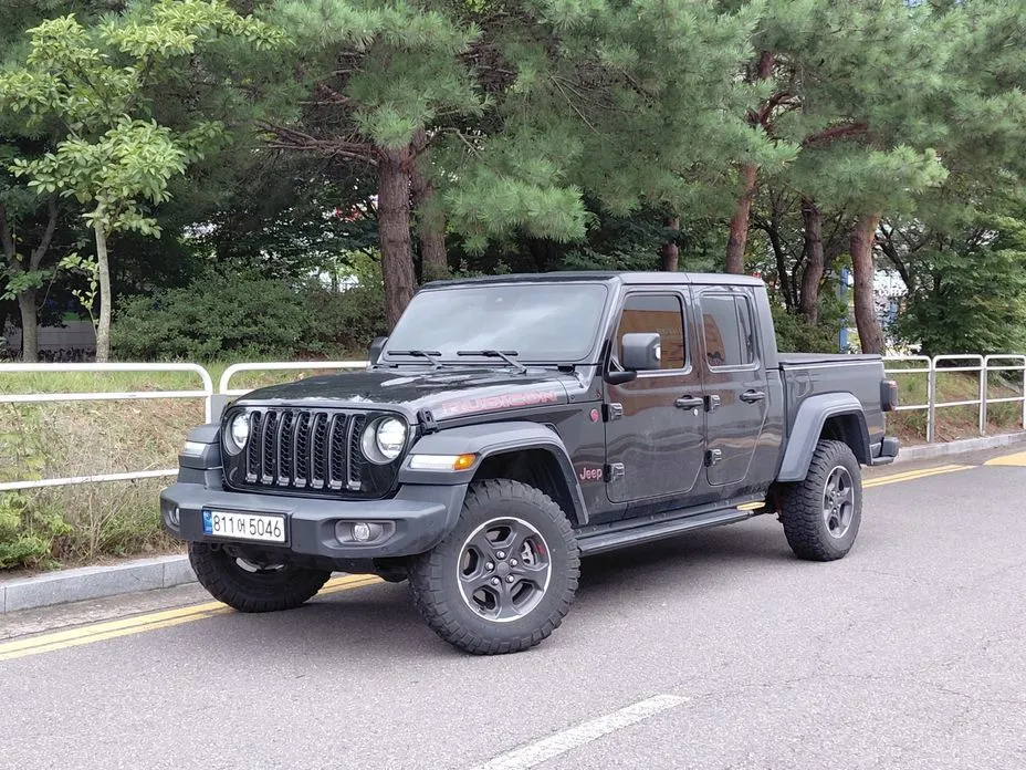 Jeep Gladiator — фото 1
