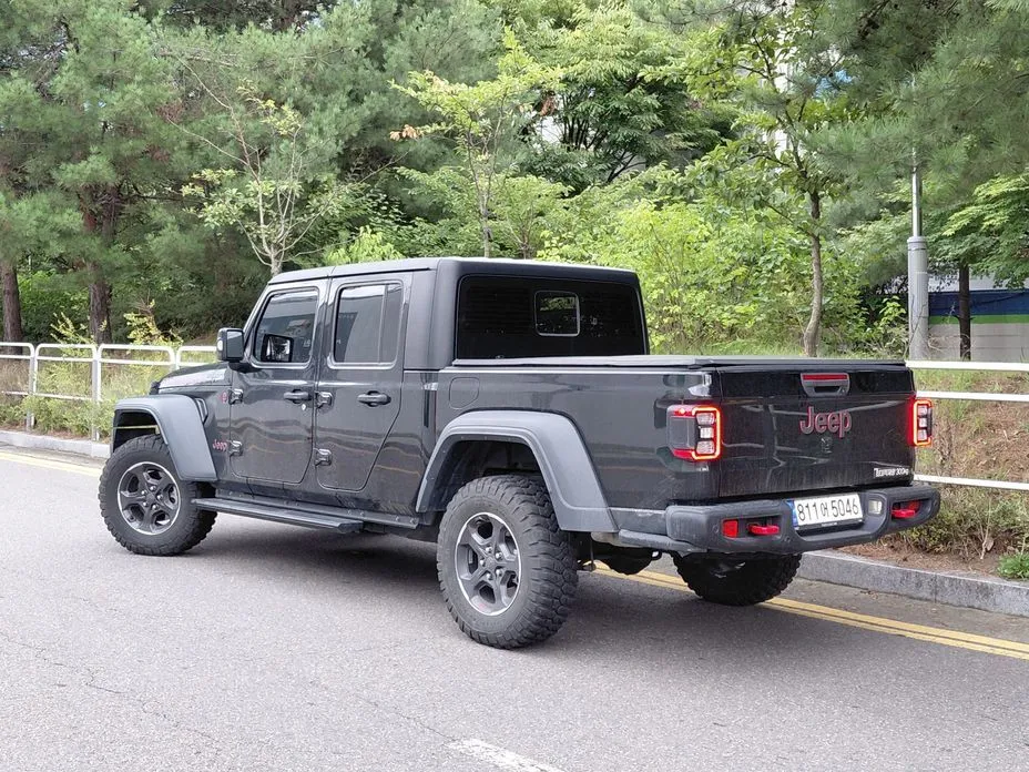 Jeep Gladiator — фото 10