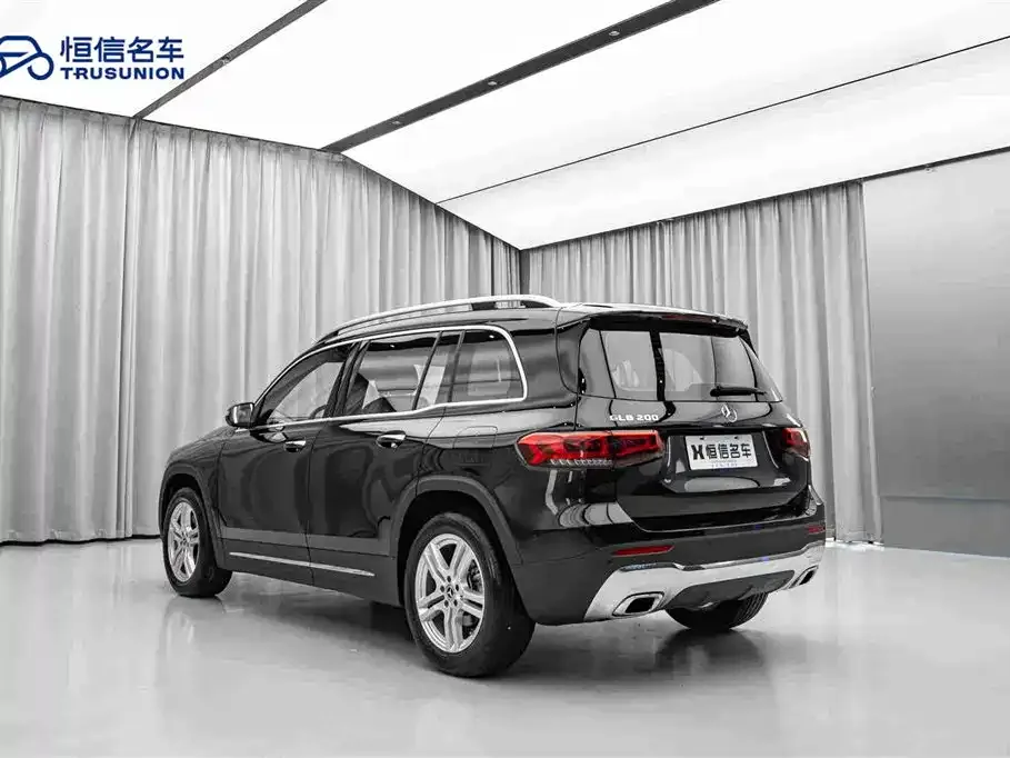 Mercedes-Benz GLB — фото 5