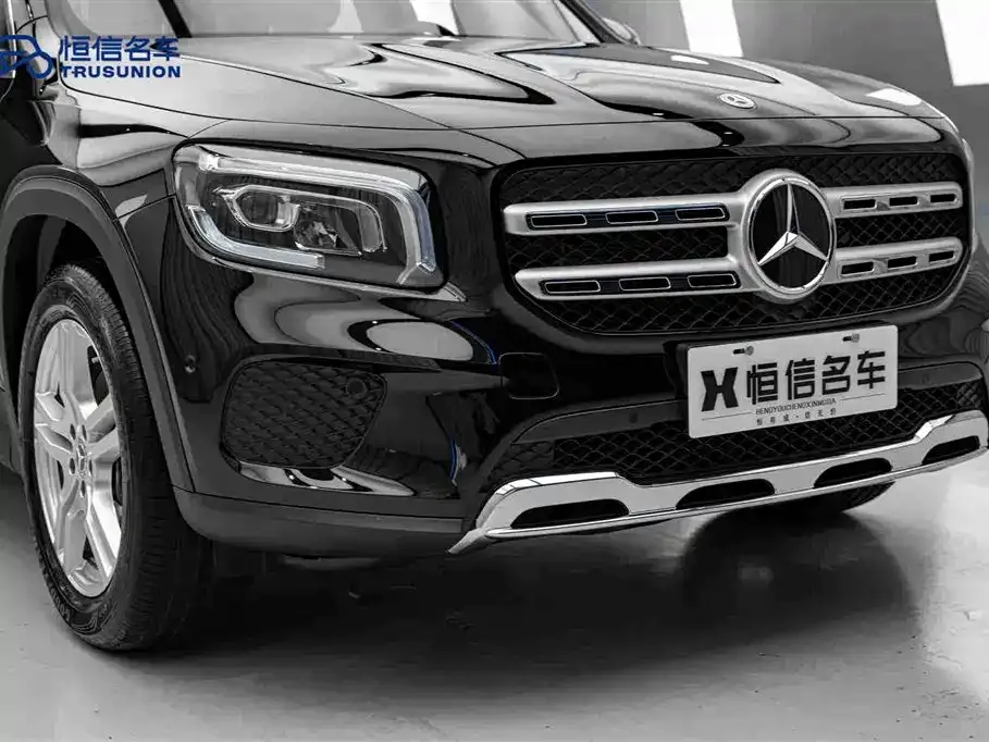 Mercedes-Benz GLB — фото 10