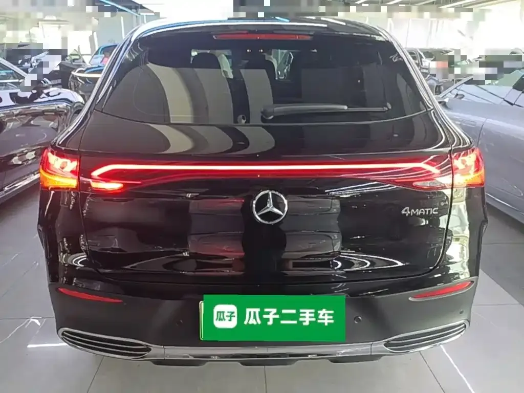 Mercedes-Benz EQE SUV — фото 4