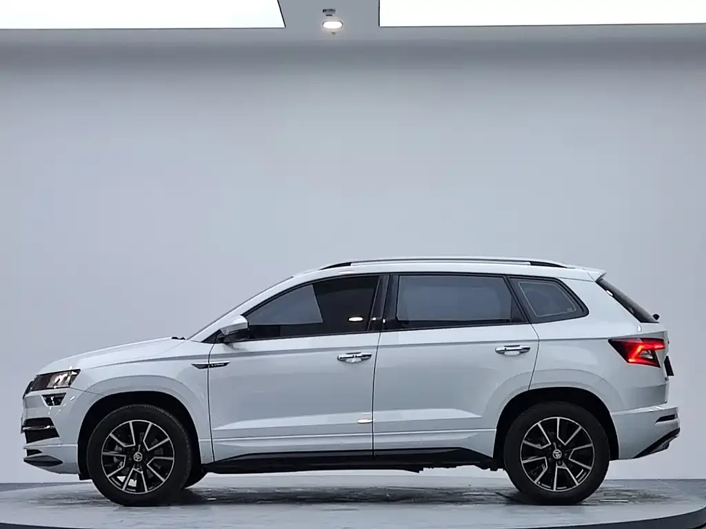 Skoda Karoq — фото 9