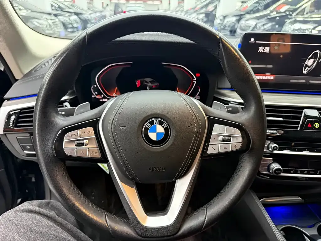 BMW 5 Series — фото 2
