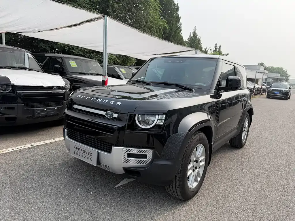 Land Rover Defender — фото 1