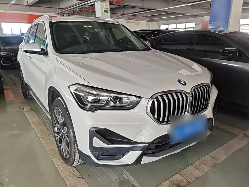BMW X1 — фото 9