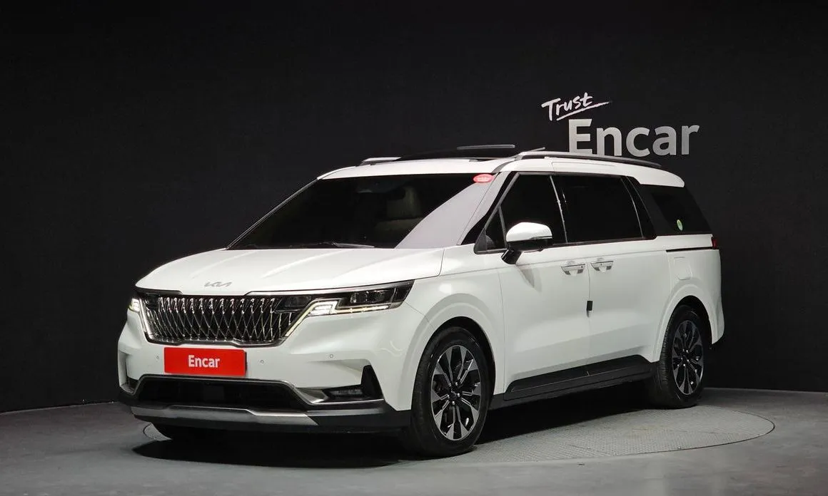 Kia Carnival — фото 1