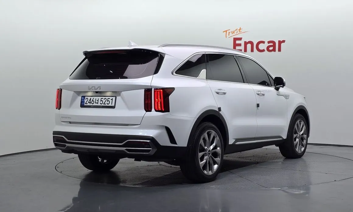 Kia Sorento — фото 5